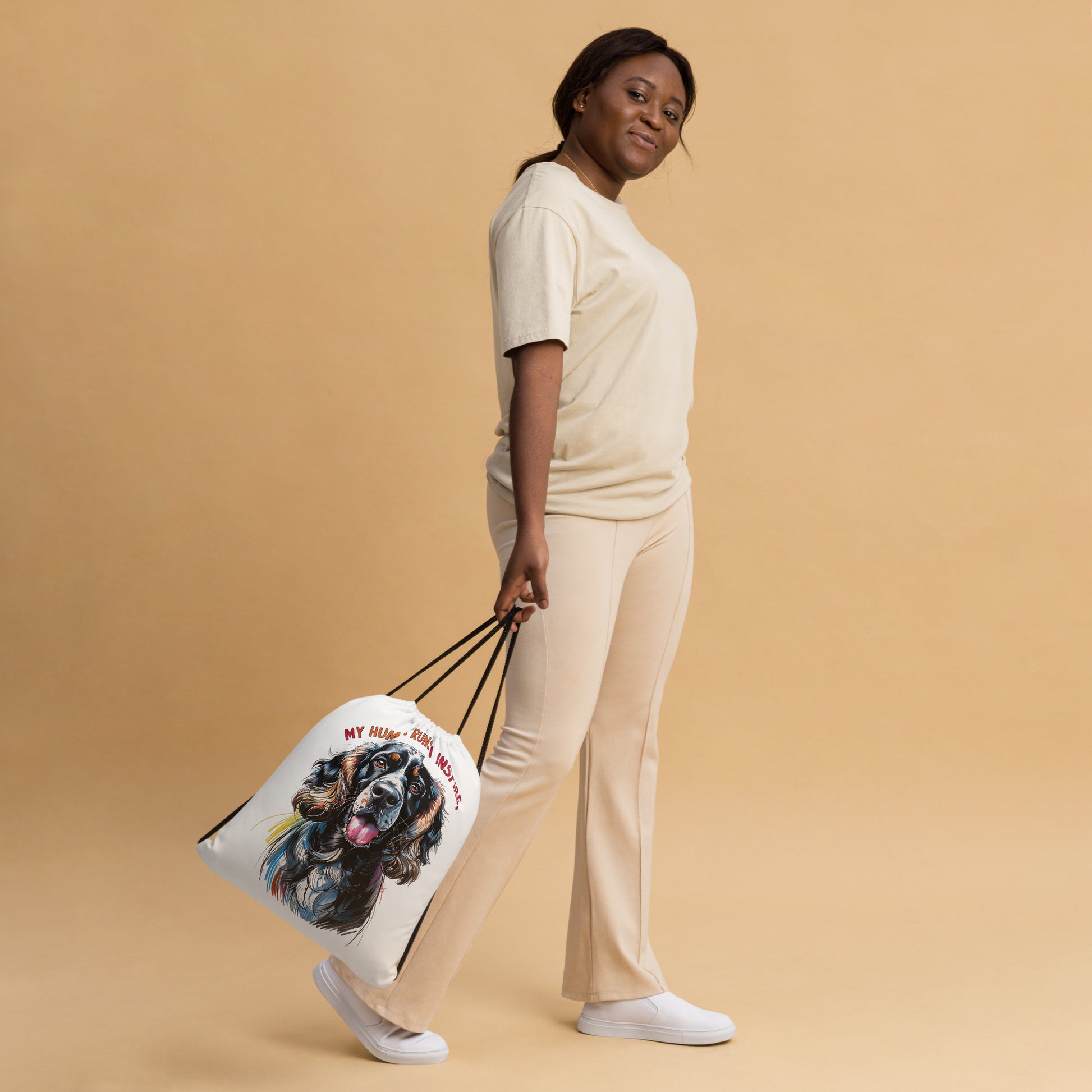 Woman holding a reusable saco reutilizável cocker spaniel sports bag with dog print by Pet Treasures Studio